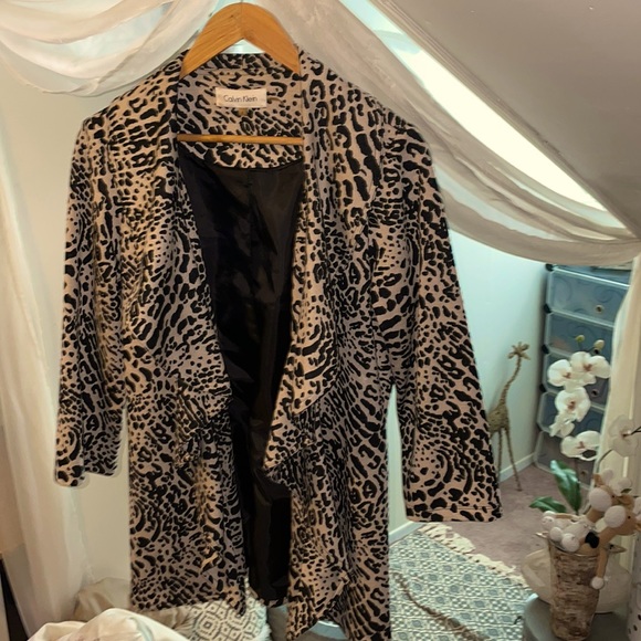 Calvin Klein animal print ruffled blazer - Picture 5 of 6